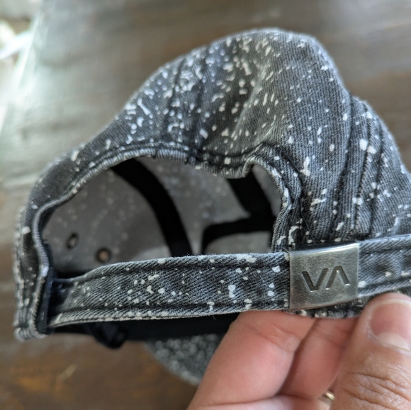 Distressed Look RVCA 100% Cotton Adult One Size Fits All Adjustable Cap - Picture 8 of 14